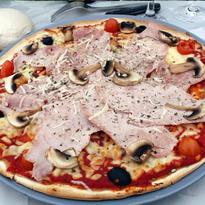 Pizza Regina